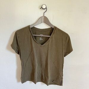 girlfriend collective Recycled Cotton Classic V-Neck XS Olive Green
